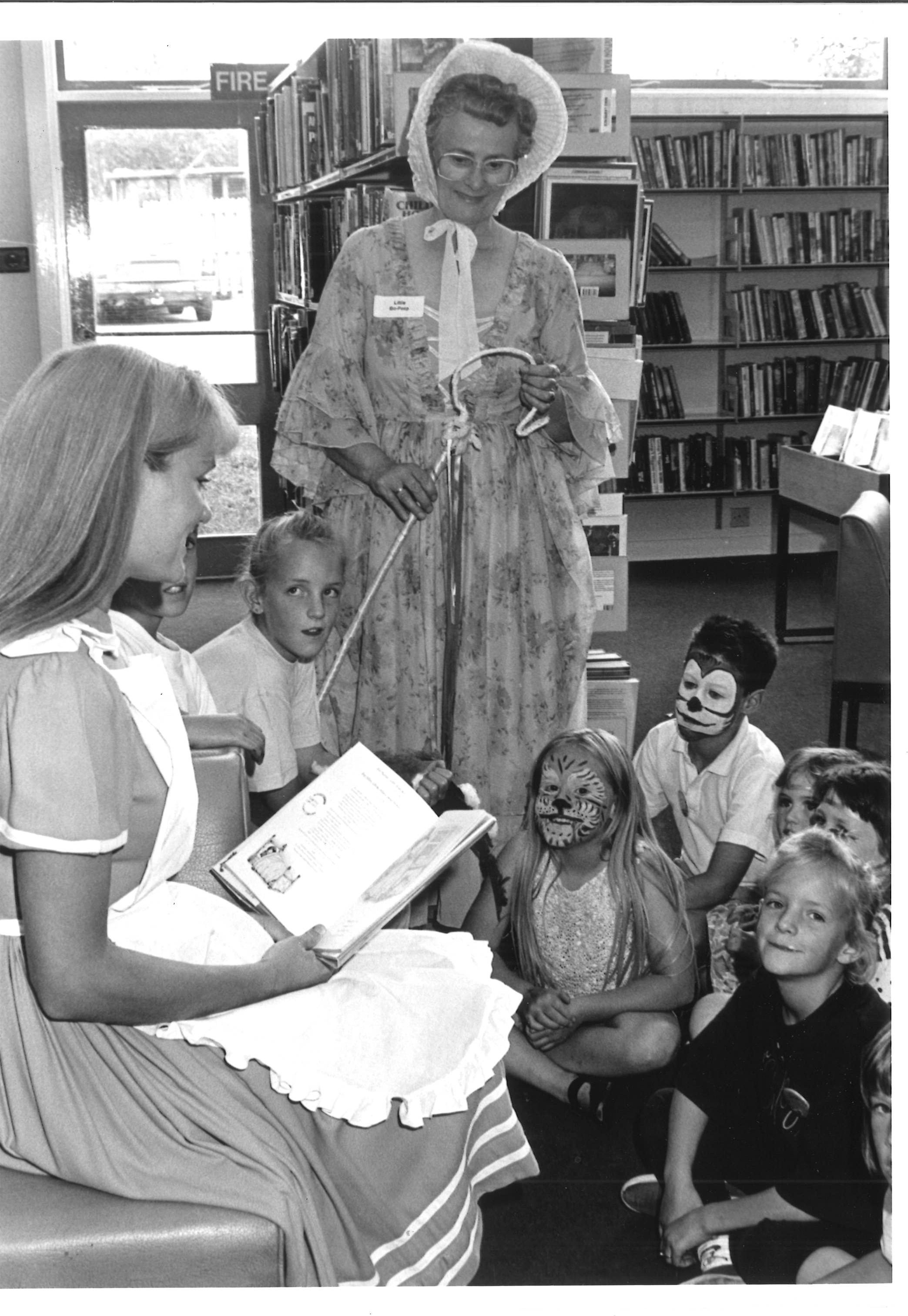 Image of a nursery rhyme children’s event at Hucclecote Library.